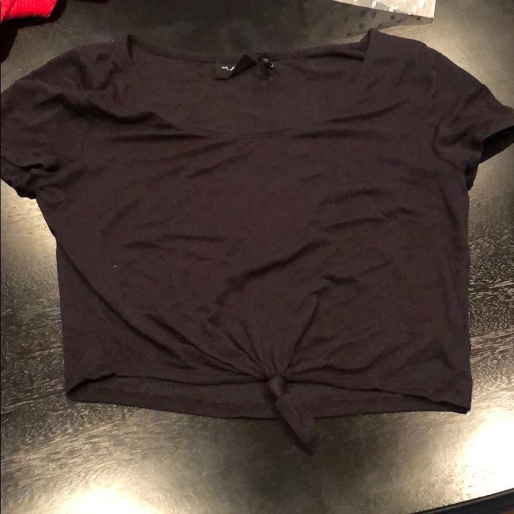 Cropped lined T black